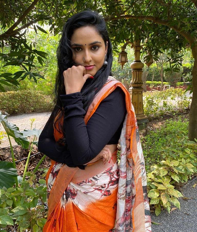 ZEE TELUGU TV ANCHOR KASI ANNAPURNA IN ORANGE SAREE BLOUSE 7